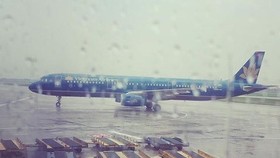 Flights from/ to Phu Quoc are cancelled because of downpours and violent winds.