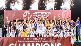 Vietnamese players celebrate their championship (Photo: vff.org.vn)