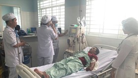 Đơn vị chạy thận nhân tạo mới, khang trang với 15 máy chạy thận được bố trí trong cơ sở mới của bệnh viện quận 7 với hỗ trợ chuyên môn kỹ thuật của các bác sĩ, điều dưỡng từ bệnh viện quận Thủ Đức đã chính thức đi vào hoạt động