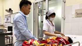 Quảng Ngãi: Một phụ nữ thoát chết khi bị sét đánh trúng