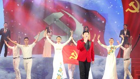 Hùng tráng khúc ca về Đảng với “Màu cờ tôi yêu”