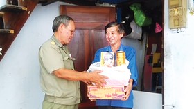 Ấm áp tình thân, sẻ chia yêu thương