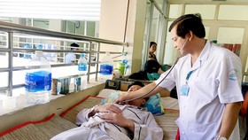 Sốt xuất huyết gia tăng ở người lớn