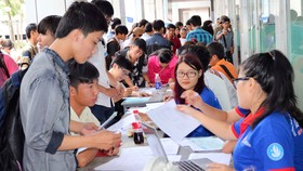 Biến động học phí đại học năm 2019