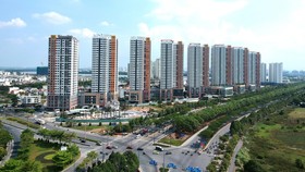 Nhiều doanh nghiệp bất động sản phát hành trái phiếu để đầu tư. Ảnh: THÀNH TRÍ