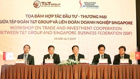 Đoàn chủ tọa chủ trì buổi Tọa đàm