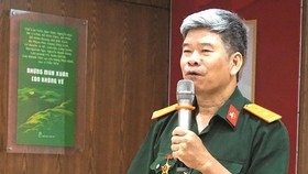 Nhà văn Đoàn Tuấn trong một chương trình giao lưu được tổ chức tại TPHCM