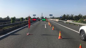 Sửa chữa các khe co giãn trên tuyến cao tốc TPHCM - Trung Lương