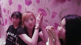 Phá 2 động mại dâm núp bóng massage tại Nha Trang