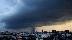 Mưa to gió lớn vẫn hoành hành tại Nam bộ