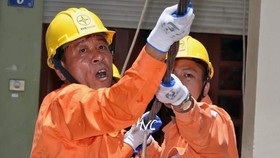 Nắng nóng diện rộng, lần đầu tiên lượng điện tiêu thụ vọt lên mức kỷ lục