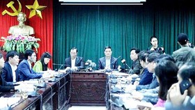 Lãnh đạo cục và lãnh đạo huyện đã nói gì tại cuộc họp báo vụ hàng trăm trẻ nhiễm sán heo?