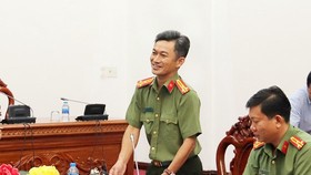 Colonel Tran Van Duong from Can Tho Police Department informed the press of the case on October 24 (Photo: SGGP)