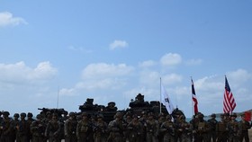 Marines of Thailand, the Republic of Korea (RoK) and the US conducted an amphibious assault exercise at Hat Yao Beach in Thailand's southeastern province of Chon Buri on February 16. (Photo: VNA)