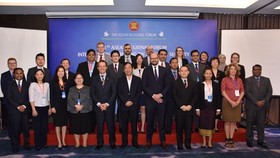 Participants in the 11th ARF Inter-Sessional Meeting on Maritime Security pose for a photo (Source: VNA)