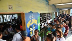 Filipinos are heading to polling stations on May 13 for the 2019 midterm elections (Photo: AFP/VNA)