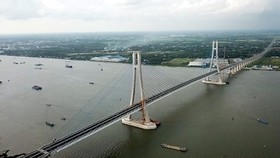 Vam Cong bridge was open to traffic in the Mekong Delta on May 19 (Photo: SGGP)