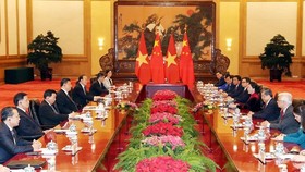 While in Beijing, NA Chairwoman Nguyen Thi Kim Ngan holds talks with Chairman of the Standing Committee of the National People’s Congress of China Li Zhanshu. (Photo: VNA)