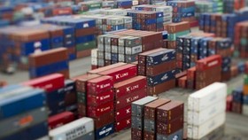 Cargo at the Manila International Container Terminal in 2012 (Photo: Bloomberg)