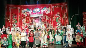 Các diễn viên đoàn tuồng cổ Ngọc Khanh
