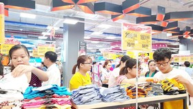 Dệt may tiếp cận người tiêu dùng nội địa qua các kênh phân phối hiện đại