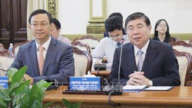 Đồng chí Nguyễn Thành Phong, Chủ tịch UBND TPHCM phát biểu tại buổi làm việc