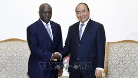 Thủ tướng Nguyễn Xuân Phúc tiếp ông Marcel Amon Tanoh, Bộ trưởng Ngoại giao Bờ Biển Ngà. Ảnh: Thống Nhất/TTXVN