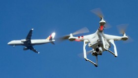 Đối phó drone tại sân bay