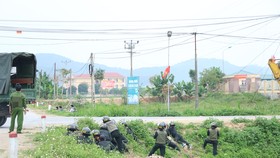 Lực lượng chức năng tham gia truy bắt đối tượng