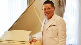Vụ kiện của ông Hoàng Kiều với SKY Music sẽ kéo dài cả năm