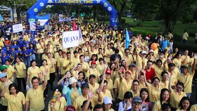 Đông đảo người tham gia chương trinh Đi bộ từ thiện Lawrence S. Ting lần thứ 14