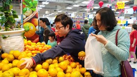 Người dân TP Đà Nẵng mua sắm tiện lợi tại hệ thống siêu thị của Co.op Mart