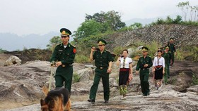 Vang mãi “bài ca giữ đất”