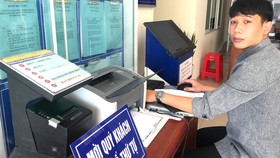 Tận tình phục vụ người dân làm thủ tục hành chính