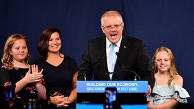 Ông Scott Morrison tuyên bố chiến thắng tại Sydney tối 18-5, giờ địa phương. Ảnh: REUTERS