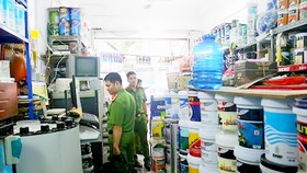Công an quận 1 kiểm tra PCCC một cơ sở sản xuất trên địa bàn