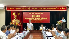 Đồng chí Võ Văn Thưởng phát biểu tại Hội nghị giao ban công tác khoa giáo của Đảng. Ảnh: WWW.DANGCONGSAN.VN