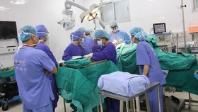 Nghịch thuốc pháo tự chế, nam thanh niên bị cắt cụt 3 ngón tay
