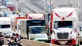 TPHCM sẽ tiến hành kiểm tra tài xế ô tô các loại, đặc biệt là tài xế xe container trên toàn địa bàn Ảnh: THÀNH TRÍ