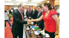 Lãnh đạo TPHCM gặp gỡ doanh nghiệp FDI: Cam kết môi trường đầu tư minh bạch, thuận lợi