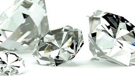 Nuốt kim cương che giấu hành vi buôn lậu