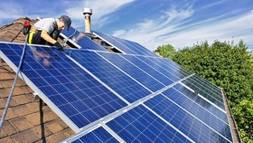 Điện lực Hóc Môn mua gần 140 triệu đồng từ nguồn điện năng lượng mặt trời