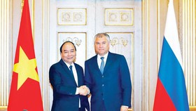 Sáng 23-5 (theo giờ địa phương), tại Thủ đô Moscow, Thủ tướng Nguyễn Xuân Phúc hội kiến Chủ tịch Duma Quốc gia (Hạ viện Nga) Vyacheslav V. Volodin Ảnh: TTXVN