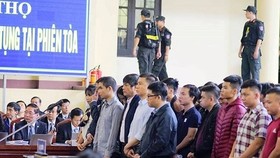 Xét xử phúc thẩm vụ án đánh bạc ngàn tỷ đồng qua mạng: Xin hưởng án treo vì là… lao động chính