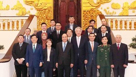Thủ tướng Nguyễn Xuân Phúc với các đại biểu. Ảnh: TTXVN