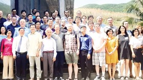 Hội nghị thu hút sự tham dự của gần 100 giáo sư, nhà khoa học trẻ ở Việt Nam và 19 quốc gia trên thế giới.