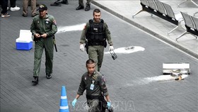 Cảnh sát điều tra tại hiện trường vụ nổ ở Bangkok, Thái Lan, ngày 2-8