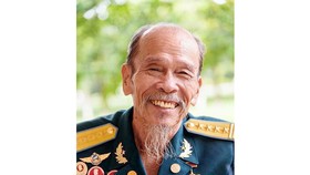 Anh hùng phi công Nguyễn Văn Bảy