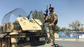 Lá bài Taliban