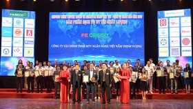 FE CREDIT lọt vào Top 10 Hàng Việt tốt vì quyền lợi người tiêu dùng 2019